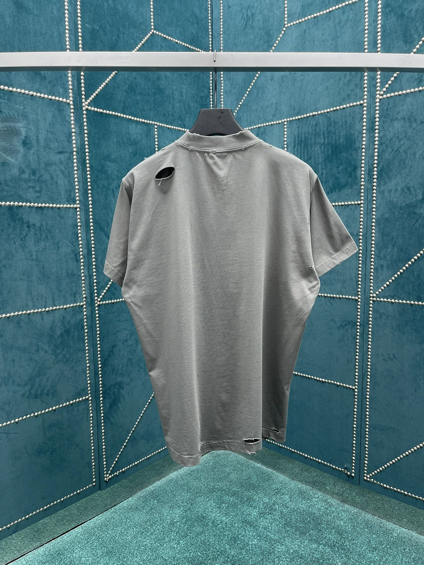 &wg.luxury- 218593i16 Human Being Shifted oversize item:E-F409D2812